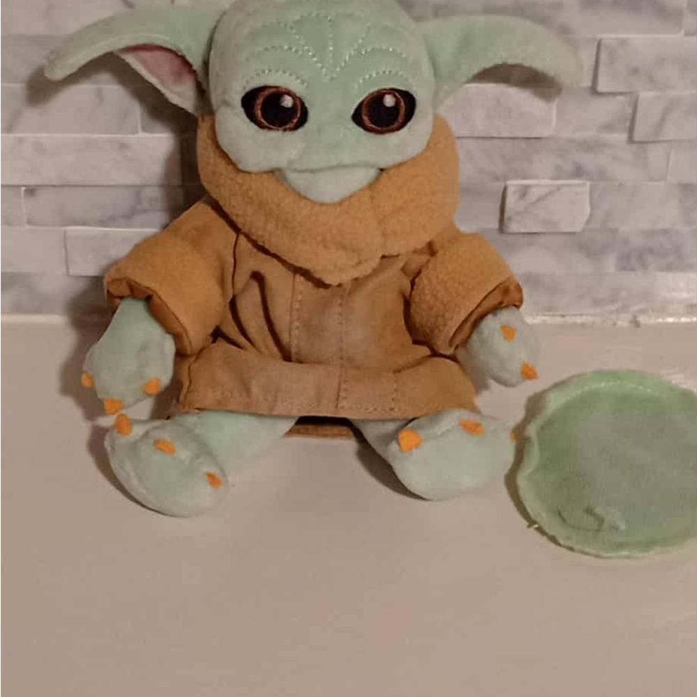 Disney Baby Grogu Magnetic Shoulder Plush